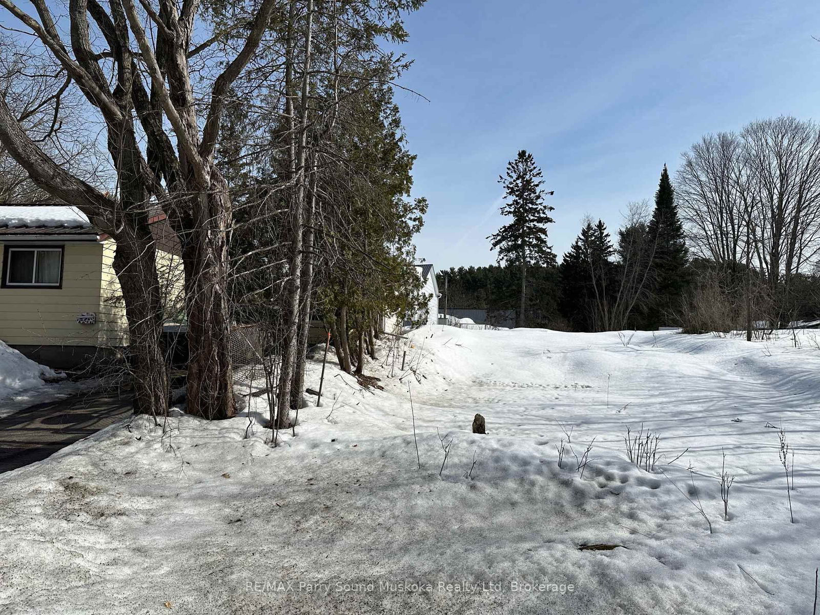 Vacant Land for sale at 11 A Addie Street, Parry Sound, Parry Sound, P2A 2J9 - MLS: X12023135