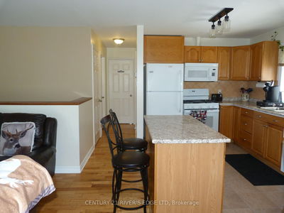 40 Lori Lane, North Dundas - Chesterville image-0-3