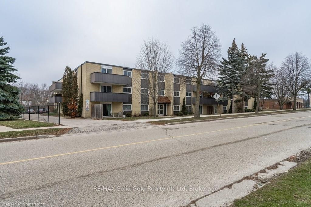 Condo for sale at 308-75 Hazelglen Drive, Kitchener, N2M 2E2 - MLS: X12023406