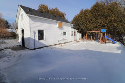 188 Lee Ave, North Bay - Ferris image-0-4
