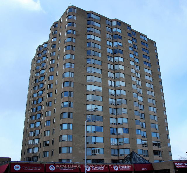 1312 - 695 Richmond Street