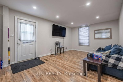 695 Victoria Street — photo 4
