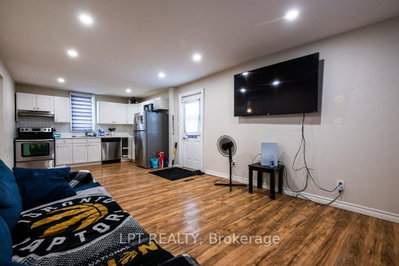 695 Victoria Street — photo 6