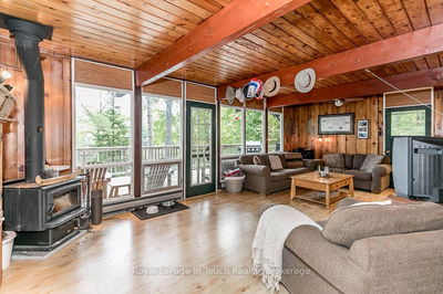 4 Severn River Shore, Muskoka Lakes - Wood (Muskoka Lakes) image-0-2