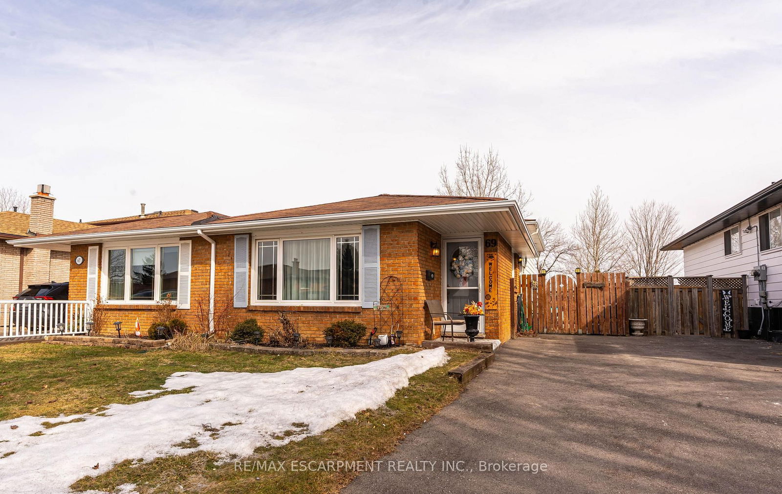 Semi-Detached House for sale at 69 CRANBROOK Drive, Hamilton, Gilkson, L9C 4S5 - MLS: X12023864