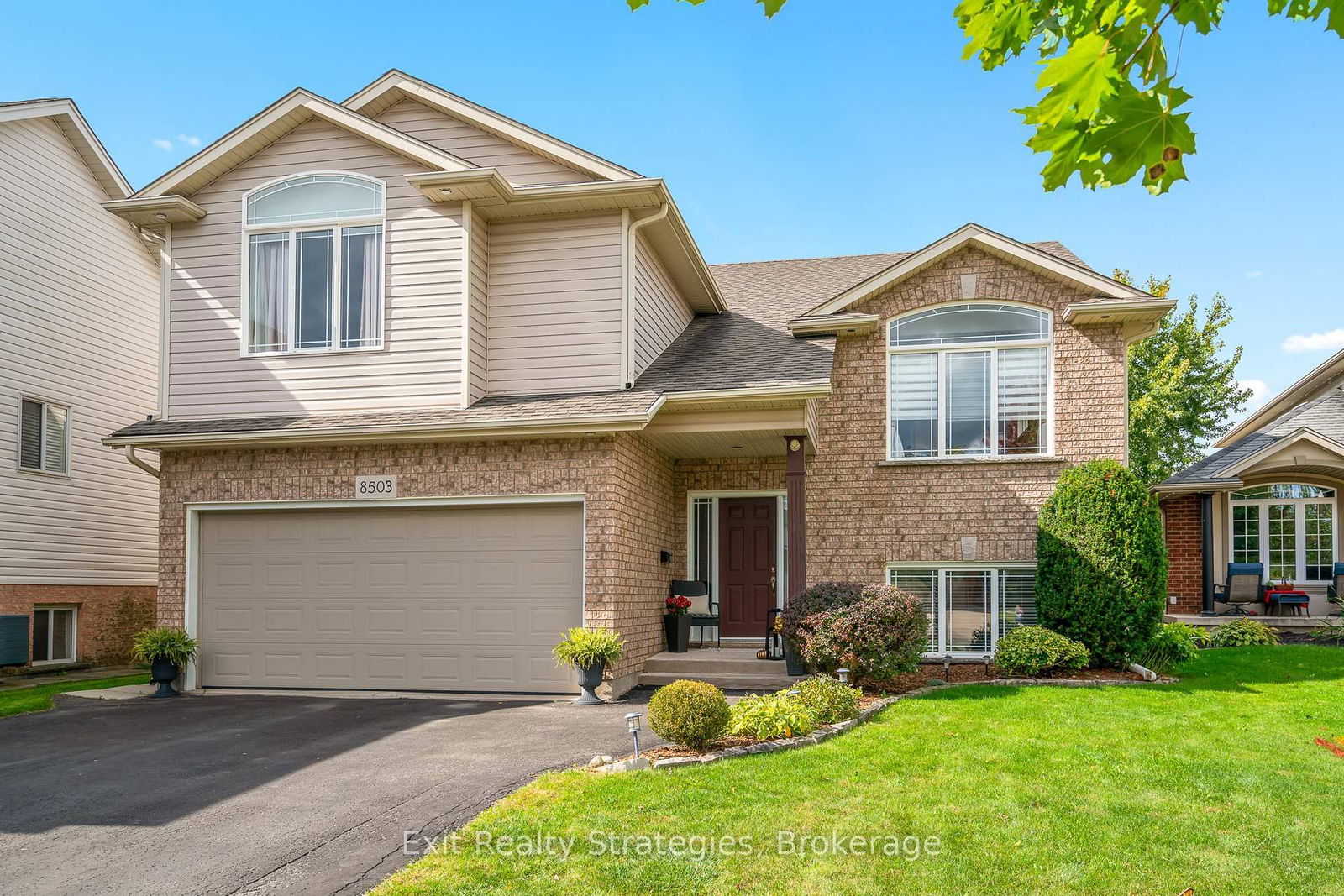 Building at 8503 Greenfield Crescent, Niagara Falls, Forestview