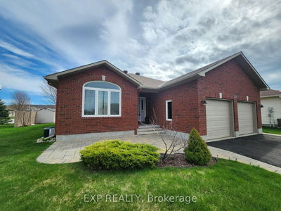 411 Van Dusen St, Almonte - Almonte image-0-1