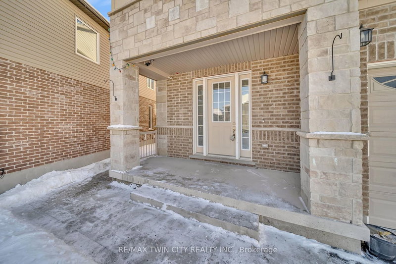 285 Sedgewood St, Kitchener, N2P 0G6 | Image 2
