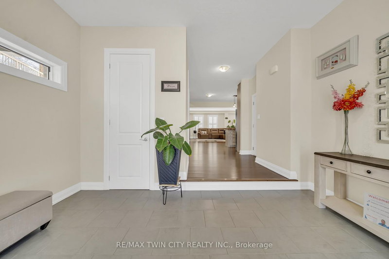 285 Sedgewood St, Kitchener, N2P 0G6 | Image 3