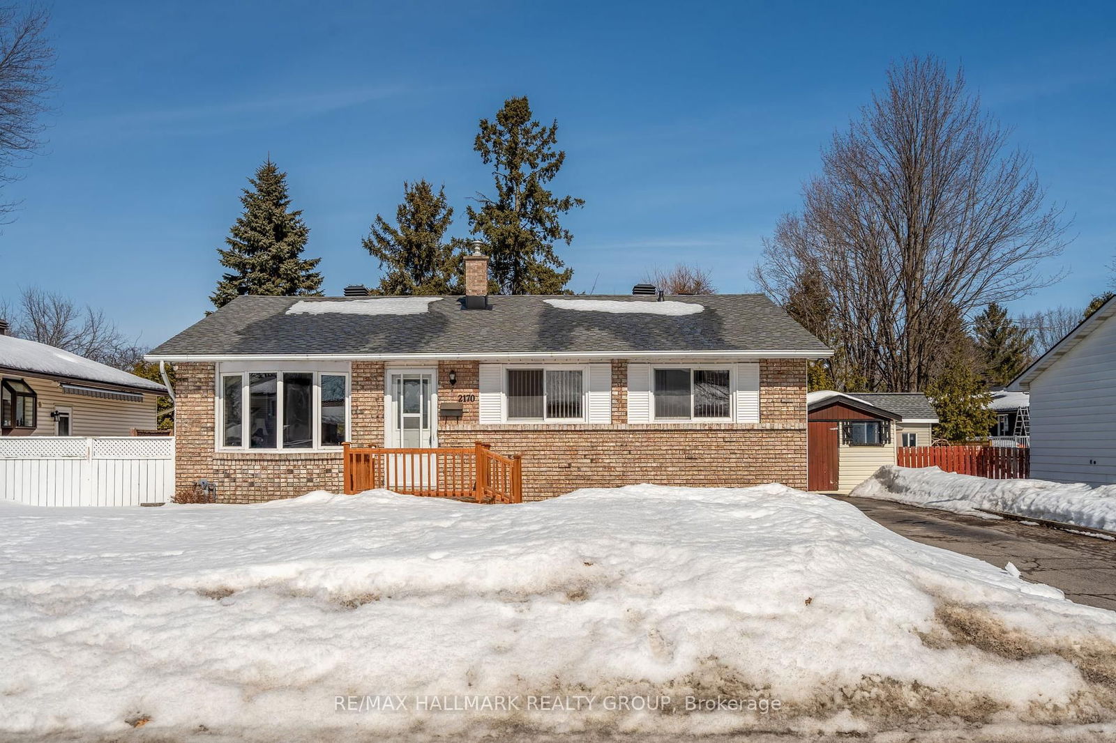 Detached House sold at 2170 Monson Crescent, Ottawa, Beacon Hill North, K1J 6A8 - MLS: X12024378