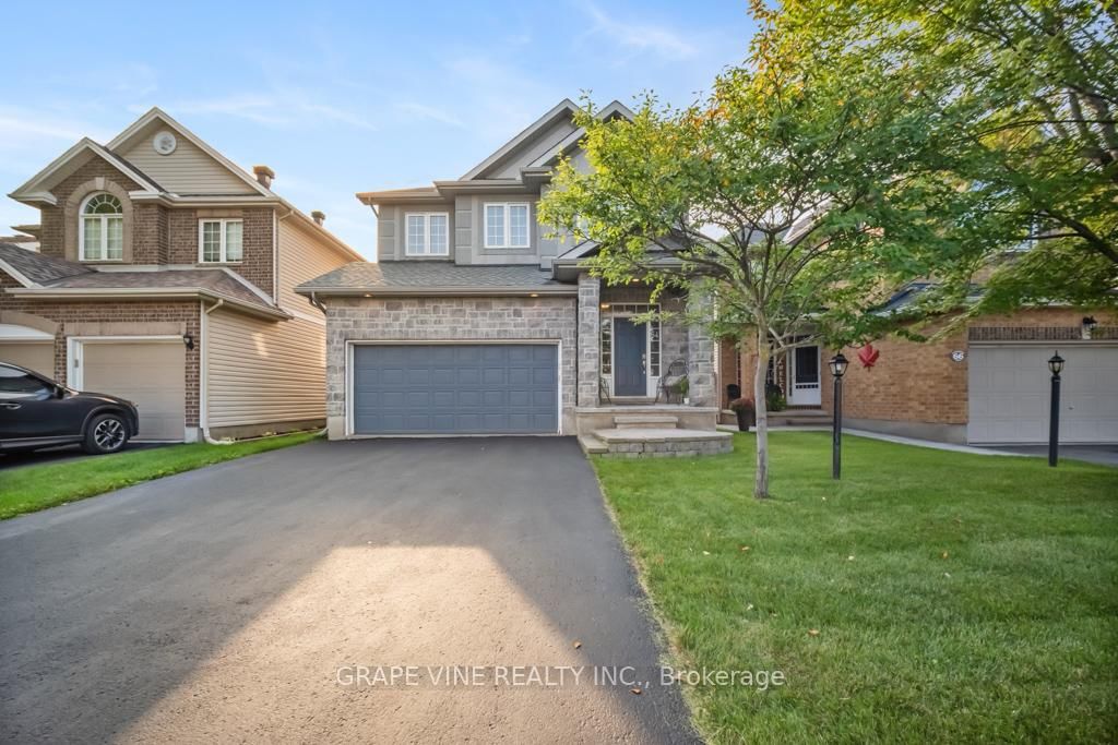 Detached House for sale at 64 Hartsmere Drive, Ottawa, Stittsville (South), K2S 2B7 - MLS: X12024542