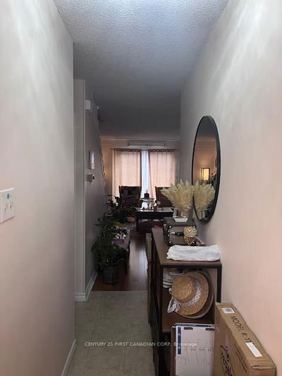 646 Wonderland Rd, London - South N image-0-1