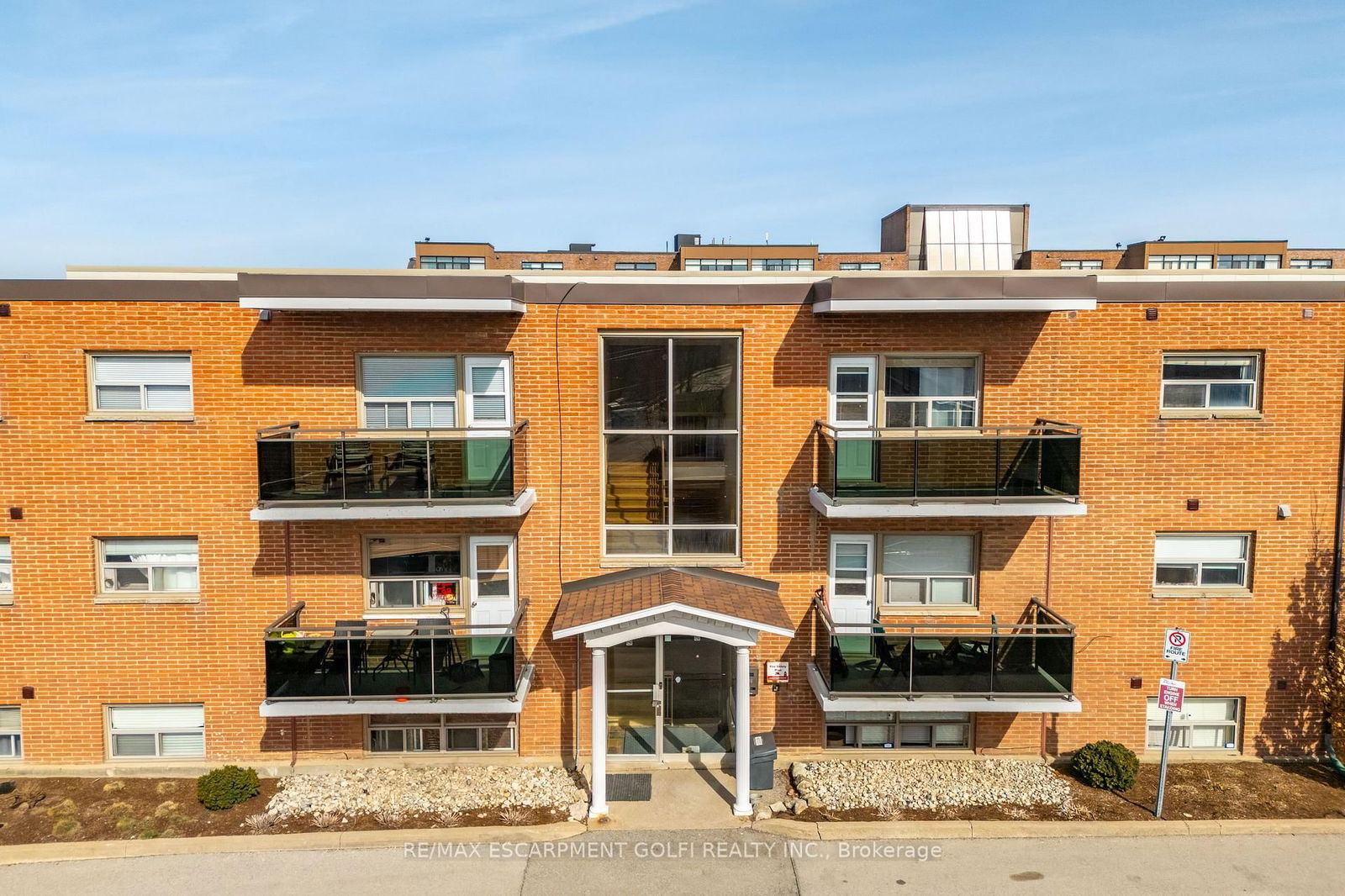 Condo for sale at 102-264 Oakdale Avenue, St. Catharines, Oakdale, L2P 2K4 - MLS: X12024795