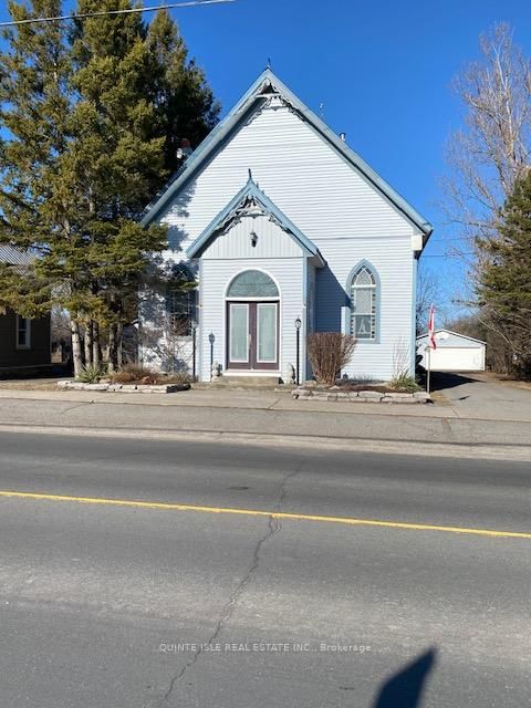 Detached House for sale at 18630 Loyalist Pkwy, Prince Edward County, Hillier Ward, K0K 2J0 - MLS: X12024851