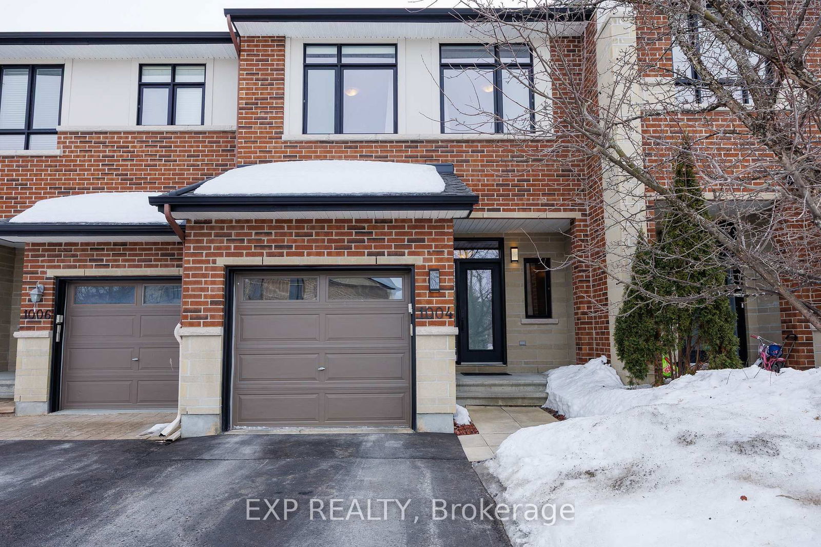 Townhouse for sale at 1004 Ottenbrite Crescent, Ottawa, Kanata - Kanata Lakes/Heritage Hills, K2T 0G2 - MLS: X12025008