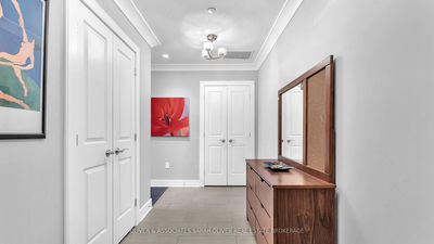 Unit 313 — 320 Sugarcreek Tr, London North - North N image-0-1