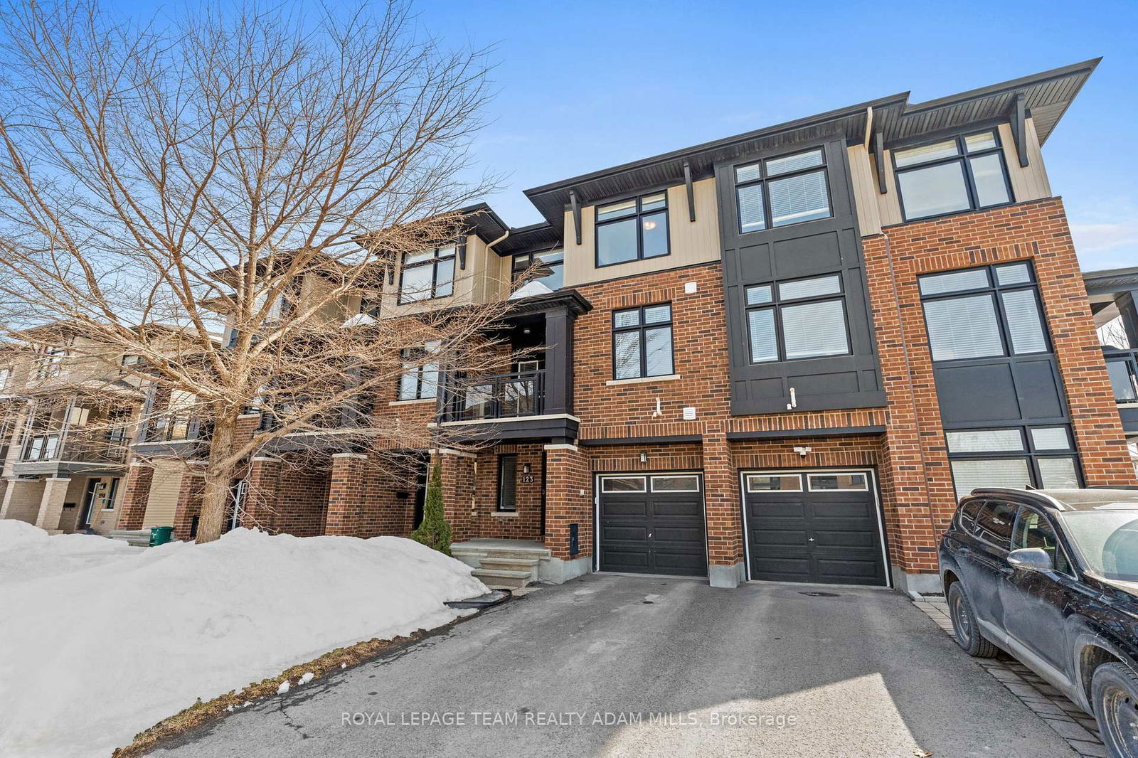 Townhouse sold at 123 Wild Senna Way, Ottawa, Barrhaven - Longfields, K2J 5B2 - MLS: X12025245