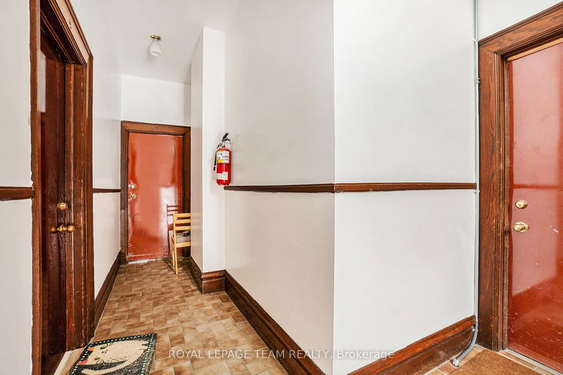 Room1