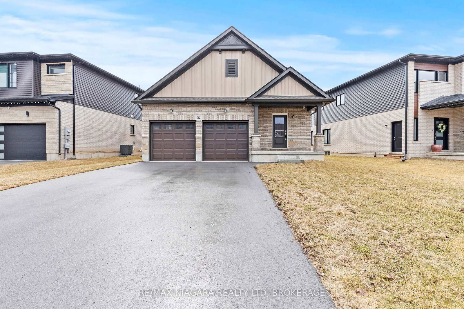 Building at 52 Bur Oak Drive, Thorold, Confederation Heights