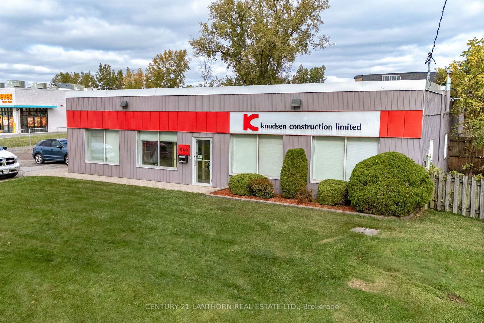 Building at 640 Dundas Street, Belleville, Belleville Ward