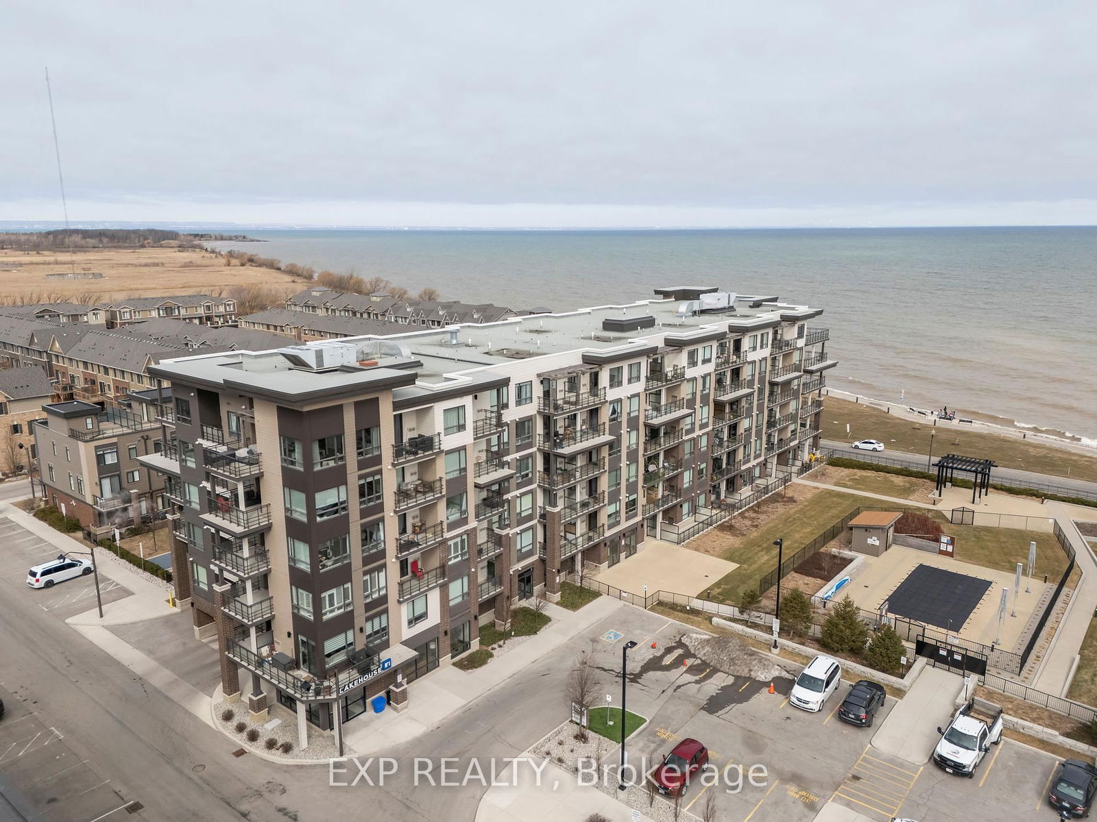 Condo for sale at 217-40 Esplanade Lane, Grimsby, L3M 0G9 - MLS: X12025848