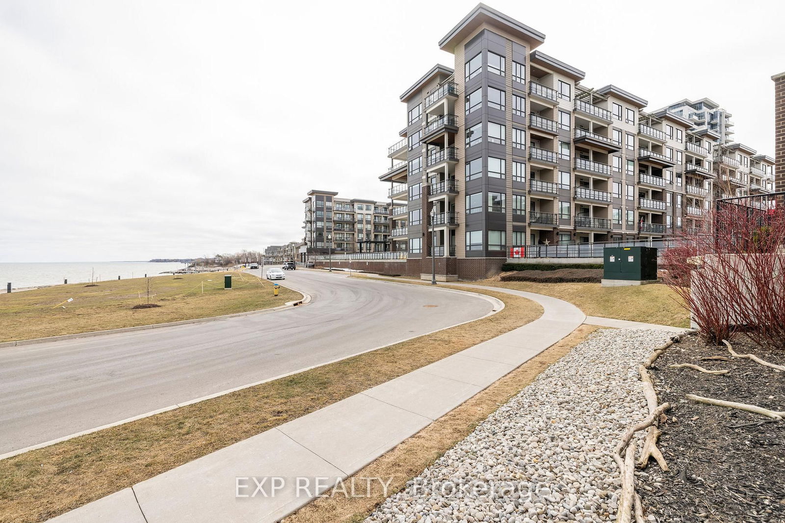 Condo for sale at 217-40 Esplanade Lane, Grimsby, L3M 0G9 - MLS: X12025848