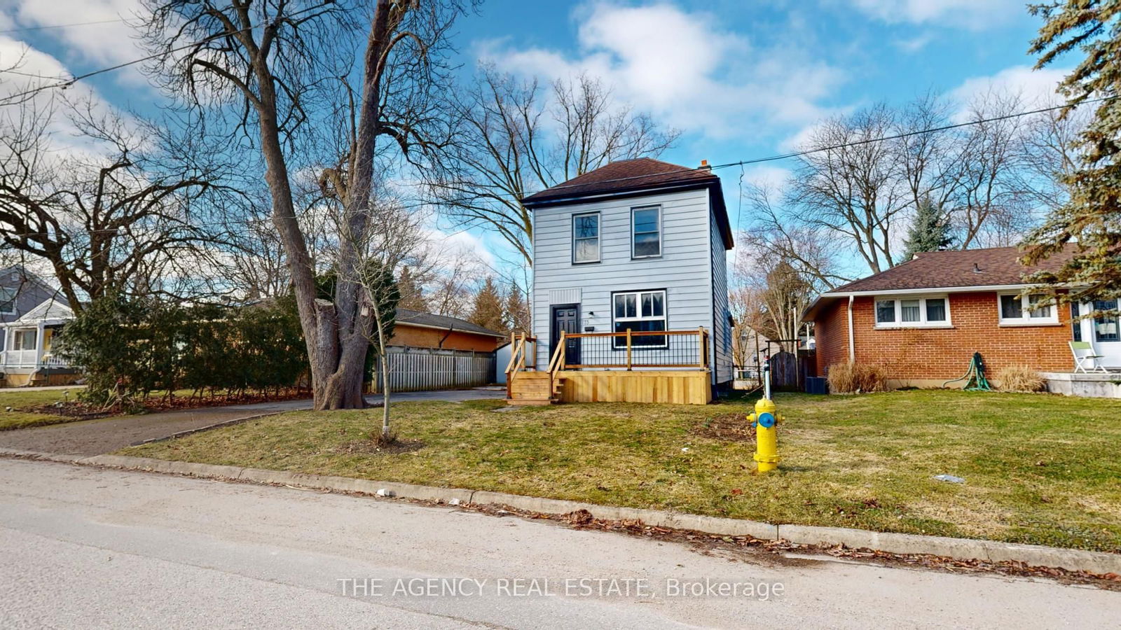 Detached House for sale at 173 Chelsea Avenue, London, South D, N6J 3J5 - MLS: X12025918