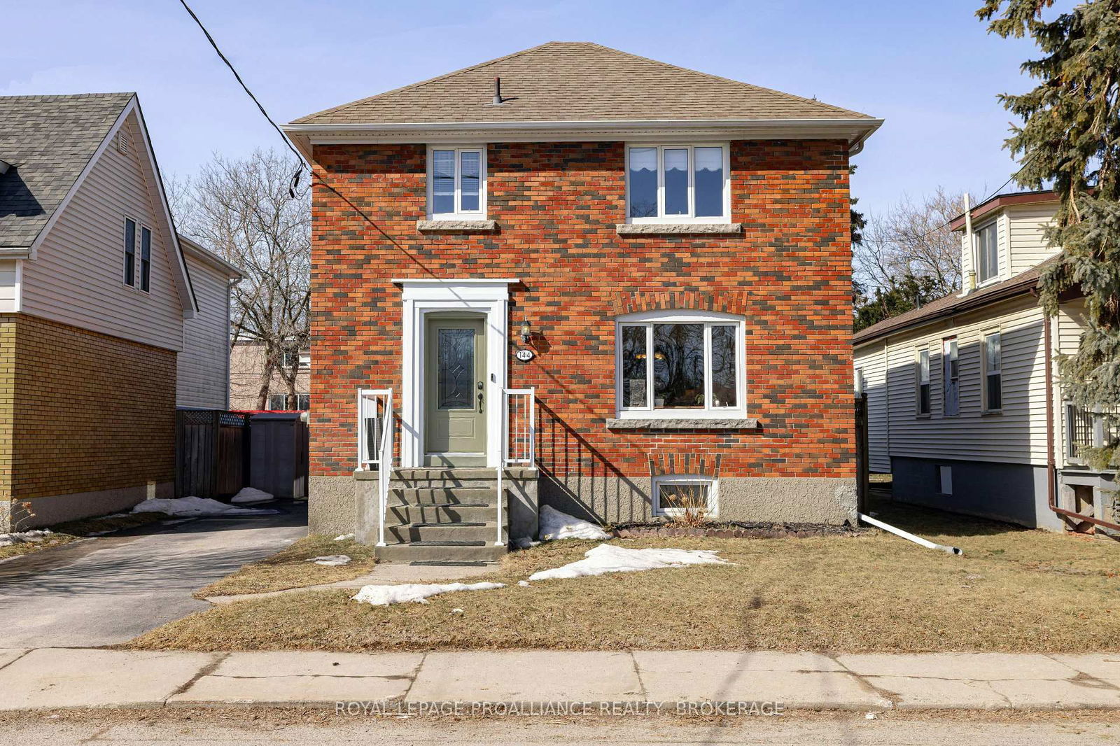 Detached House for sale at 144 Toronto Street, Kingston, Central City East, K7L 4A7 - MLS: X12026137