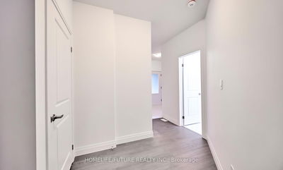 249.5 King St, Ingersoll - South image-0-4