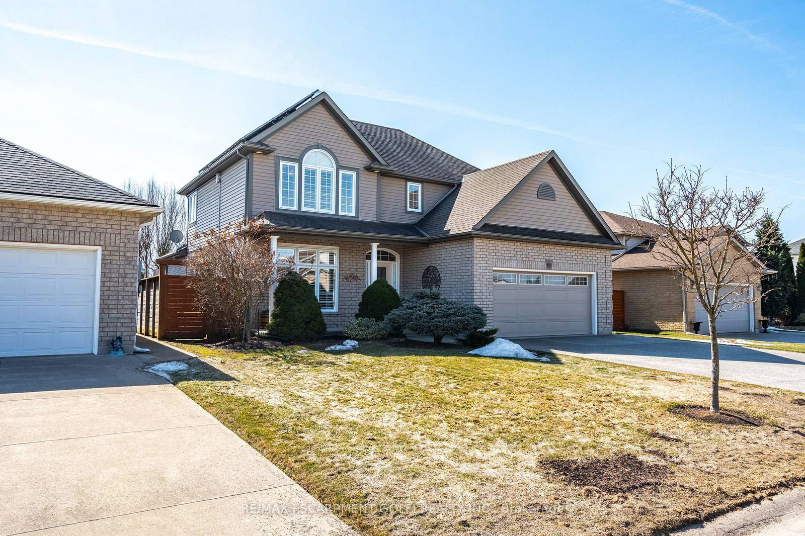 Building at 8416 GREENFIELD Crescent, Niagara Falls, Forestview