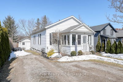 451 Ingersoll Ave, Woodstock - North