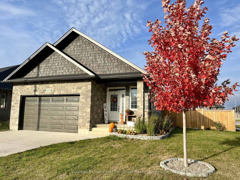 429 Walker Cres, Saugeen Shores - Saugeen Shores image-0-0