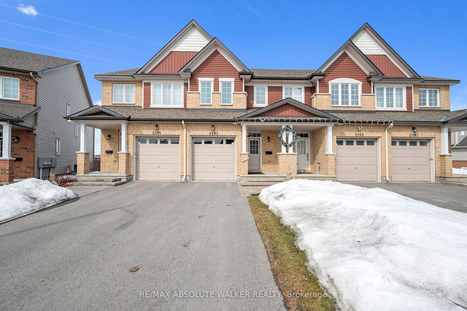 Townhouse sold at 2193 Mondavi Street, Ottawa, Springridge/East Village, K4A 4R7 - MLS: X12027492