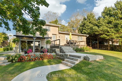 9952 Prince Philip St, Lambton Shores - Port Franks image-0-1