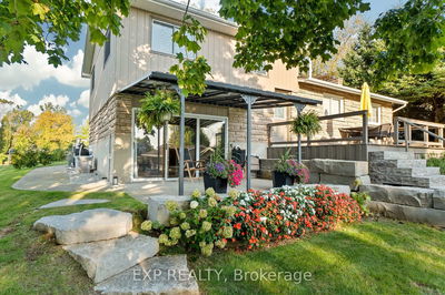 9952 Prince Philip St, Lambton Shores - Port Franks image-0-3