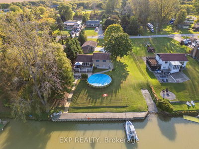 9952 Prince Philip St, Lambton Shores - Port Franks image-0-4