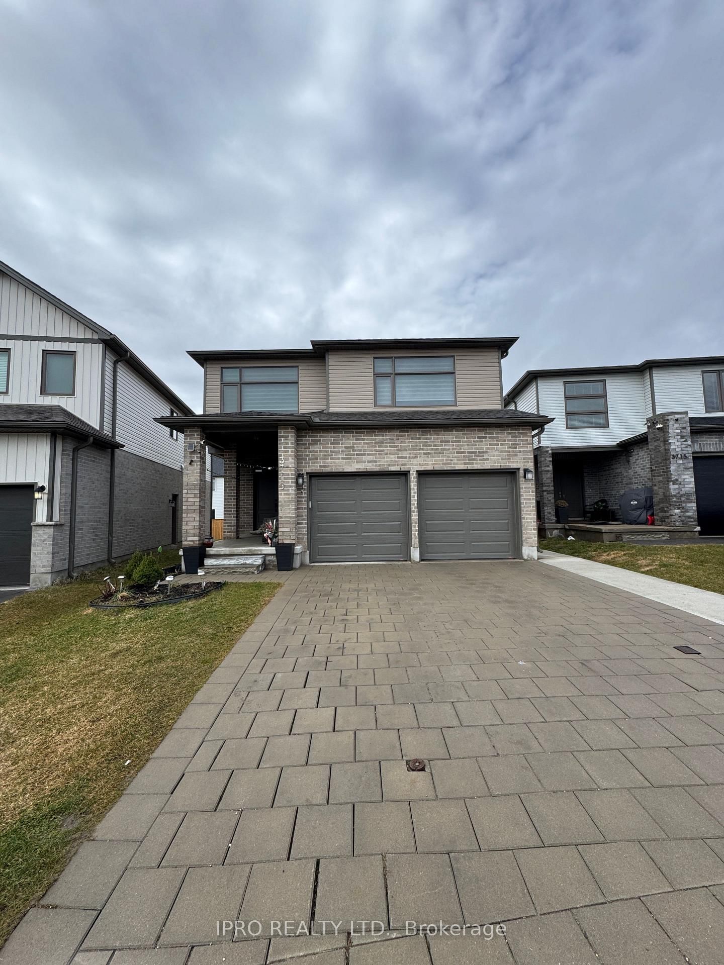 Detached House for sale at 3719 Somerston Crescent, London, South A, N6L 0G4 - MLS: X12027701