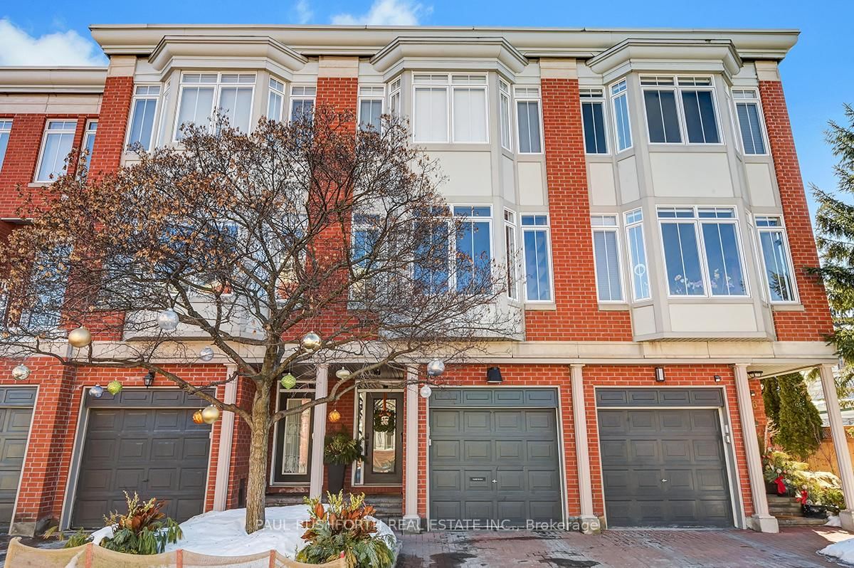 Townhouse sold at 18 Kings Landing N/A, Ottawa, Ottawa East, K1S 5P8 - MLS: X12028002