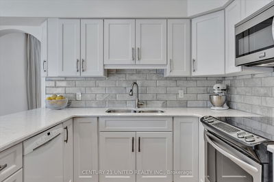 1520 Scollard Cres, Peterborough East - 4 North image-0-2