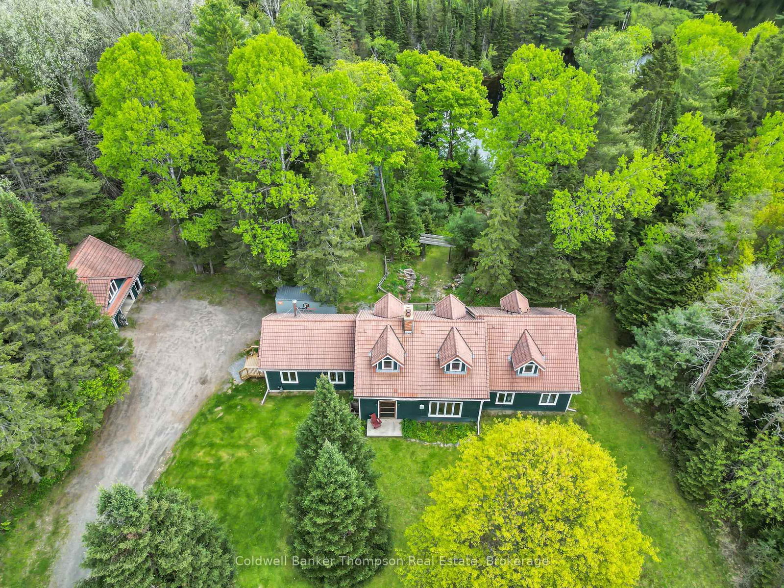 Detached House sold at 43 Hiawatha Drive, Huntsville, Stephenson, P0B 1L0 - MLS: X12028134