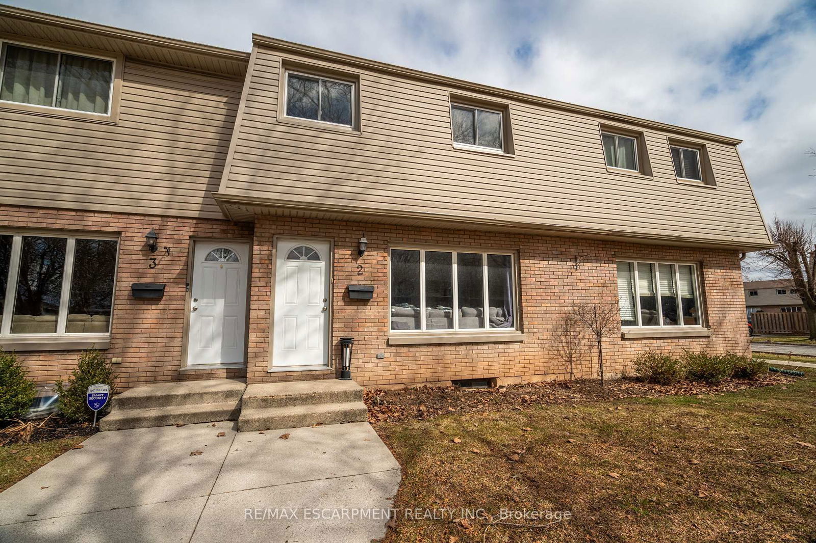 Townhouse for sale at 2-4215 Meadowvale Street, Niagara Falls, Morrison, L2E 5W8 - MLS: X12028388