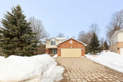 75 Kenwood Hills Dr, North Bay - Airport