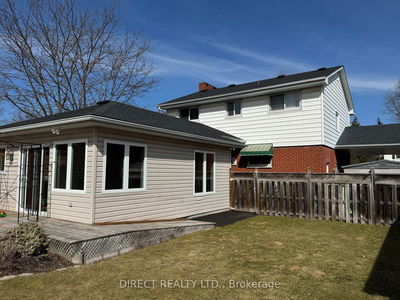 49 Plaza Sq, Belleville - Belleville Ward image-0-4