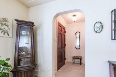 82 Crestview Ave, Belleville - Belleville Ward image-0-3