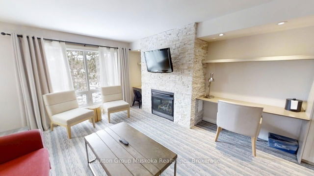 52-305 - 1235 Deerhurst Drive