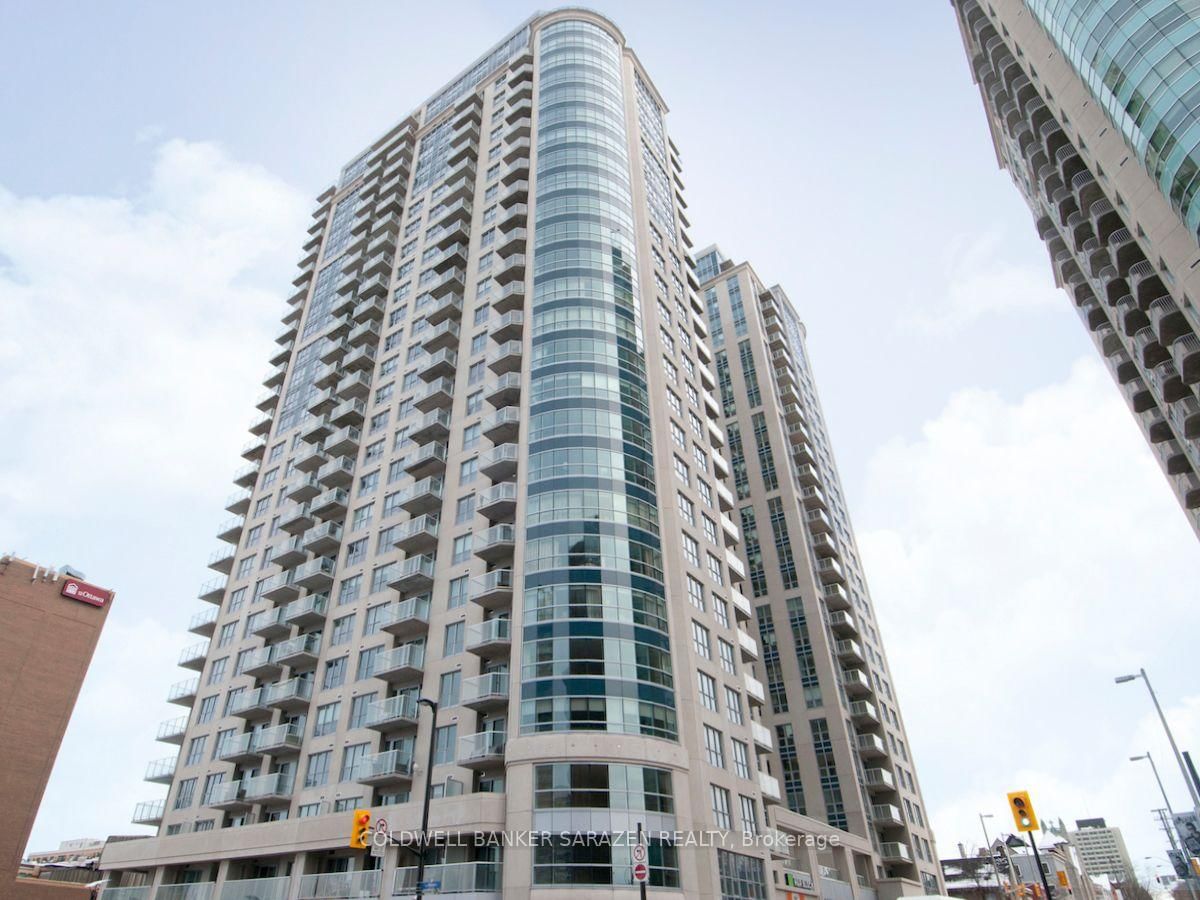 Building at 242 Rideau Street, Ottawa, Sandy Hill