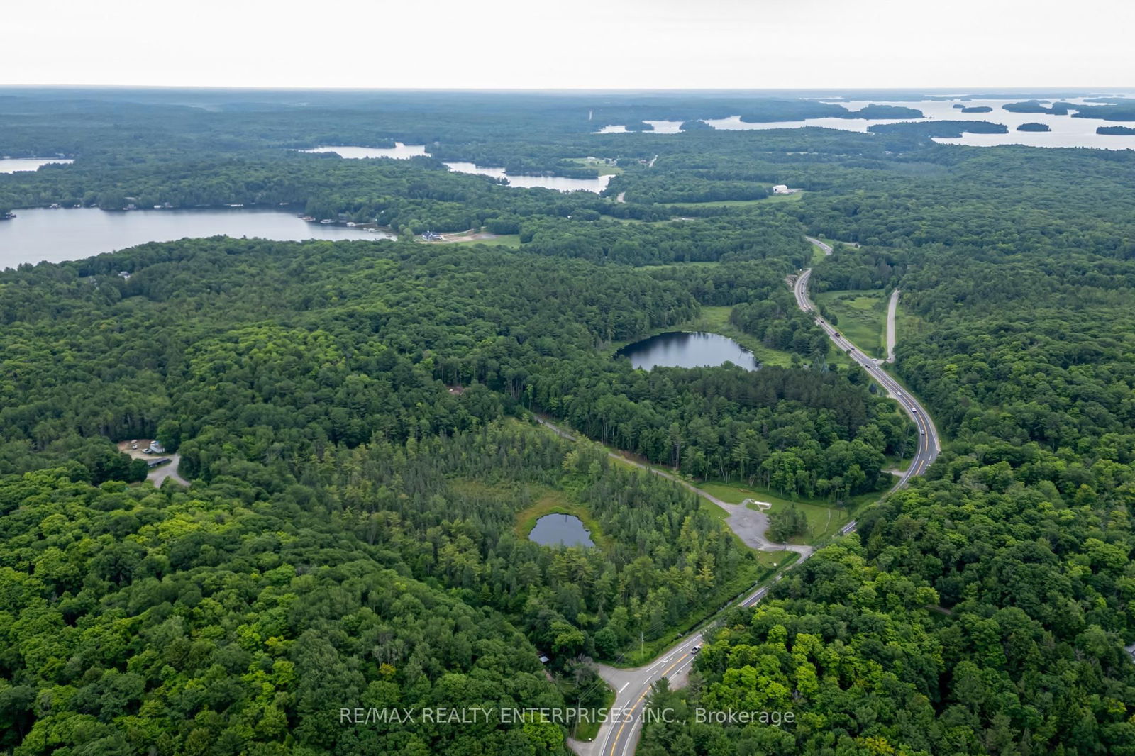 Detached House for sale at 3142 Hwy 118 Road, Muskoka Lakes, Medora, P0B 1J0 - MLS: X12028842