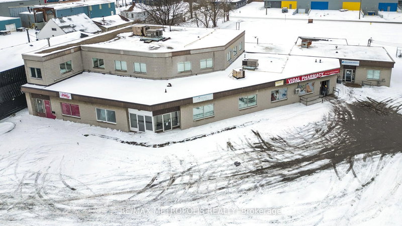 B - 373 Vidal St S, Sarnia, N7T 2V3 | Image 2