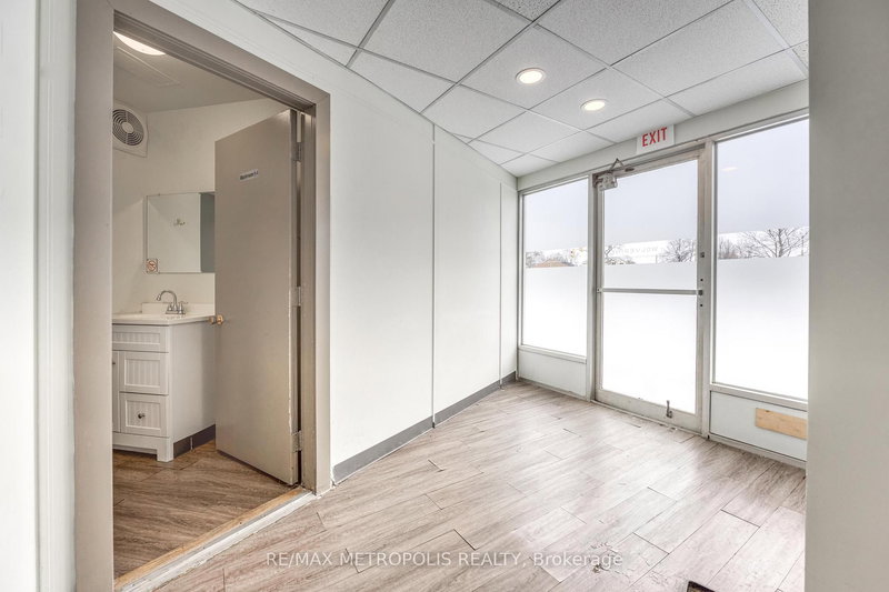 B - 373 Vidal St S, Sarnia, N7T 2V3 | Image 3