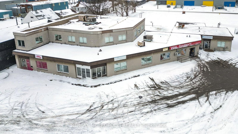 A - 373 Vidal St S, Sarnia, N7T 2V3 | Image 2